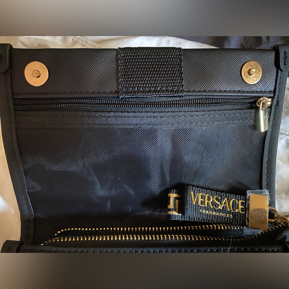 Versace Black fragrance bag Pouch / cosmetic bag with Gold Logo - Picture 5 of 7